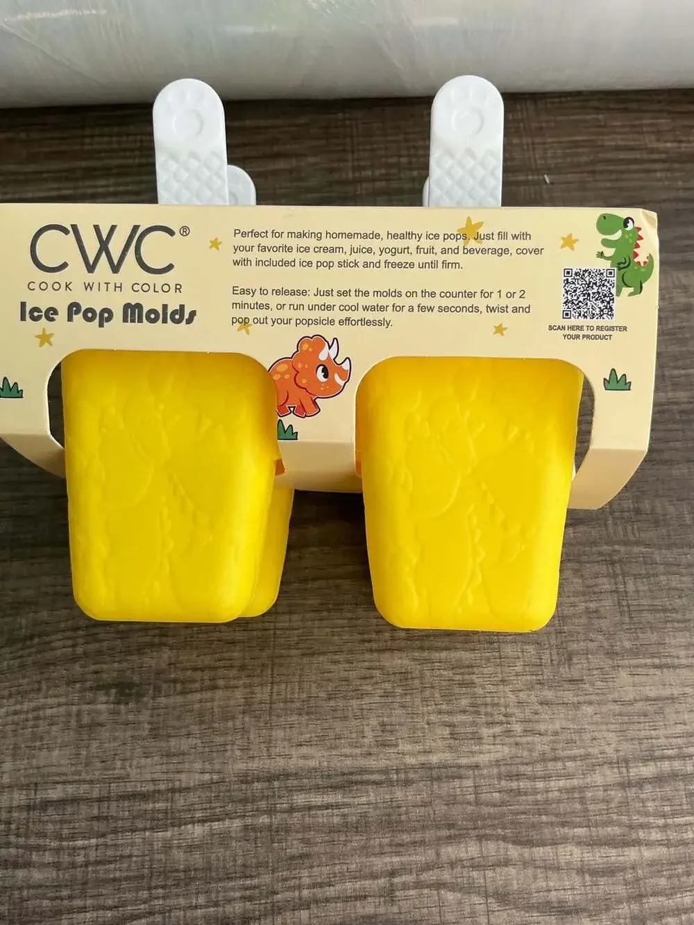 CWC Cook With Color Silicone Ice Pop Molds 4-Cavity Dinosaur Pattern